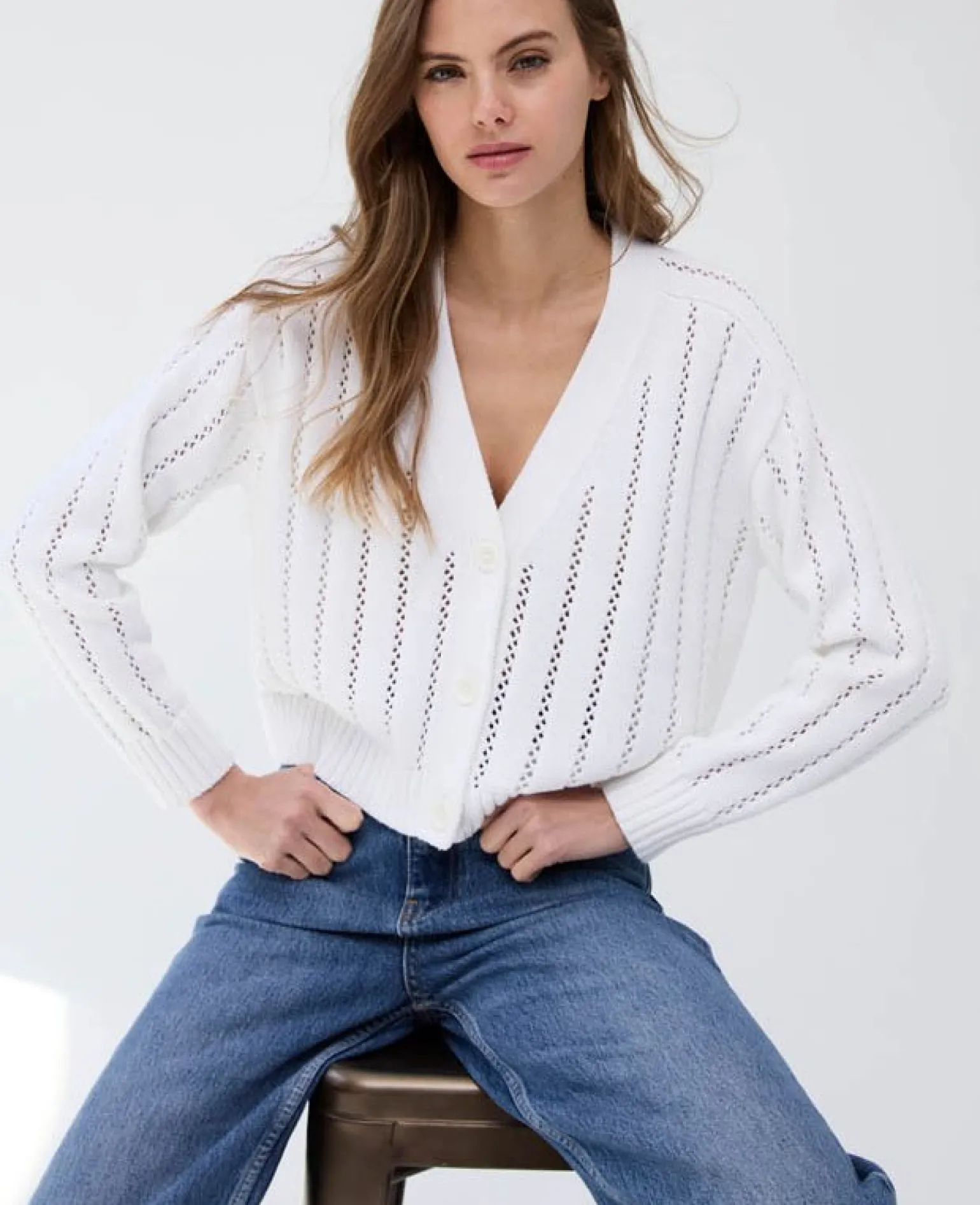 Cropped V-Neck Cardi Pointelle Ladder Stitch Bleach White