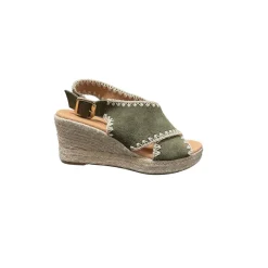Emille Trebol Suede