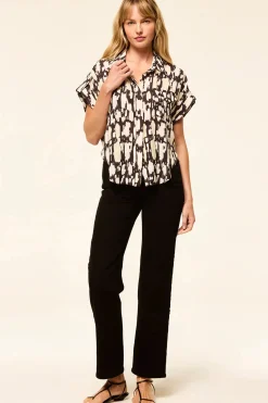 Erin Top Abstract Geo Crepe