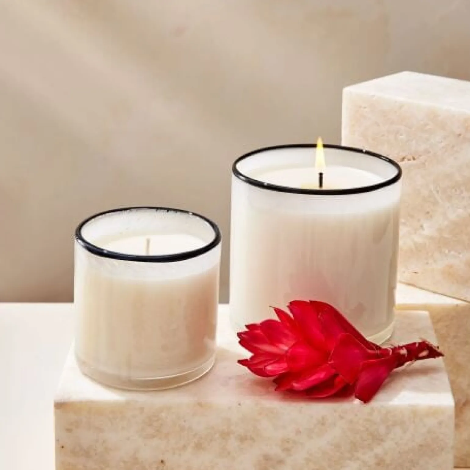 15.5oz Champagne Signature Candle