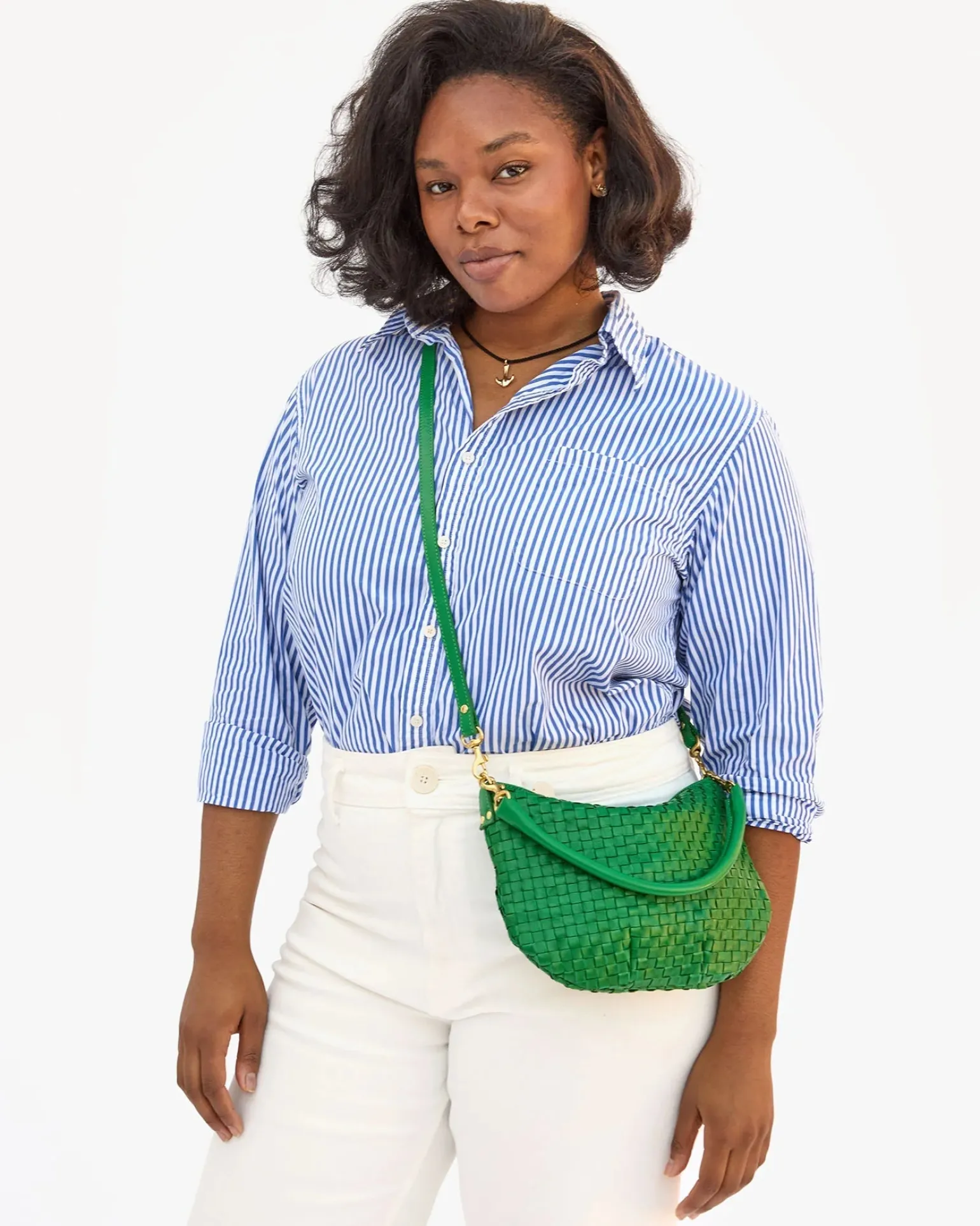Petit Moyen Messanger Grass Woven Checker