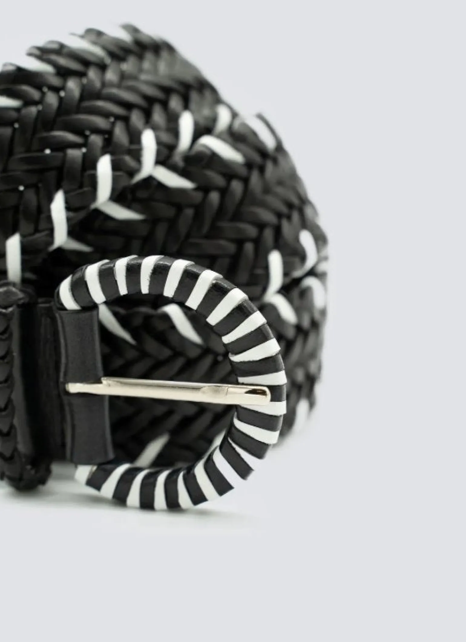 16 Ply Handwoven Belt Black/White