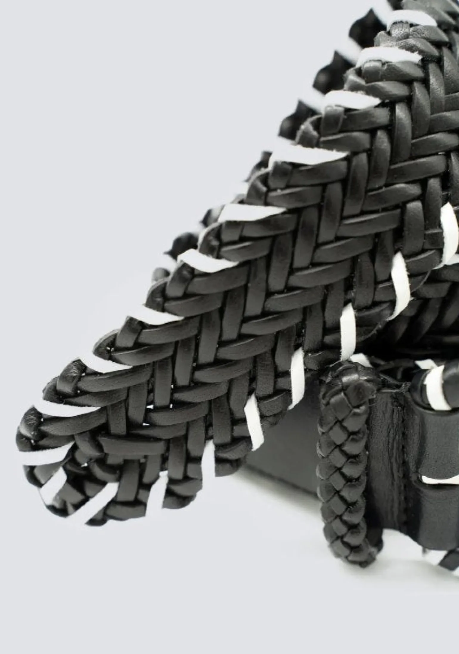 16 Ply Handwoven Belt Black/White