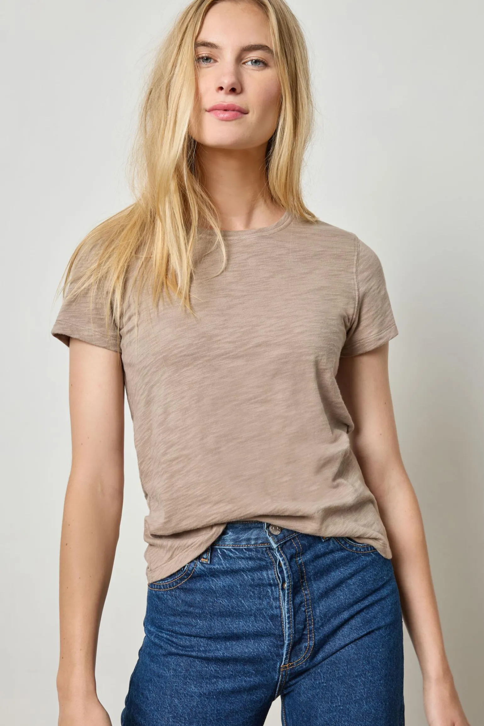 Short Sleeve Back Seam Crewneck Driftwood