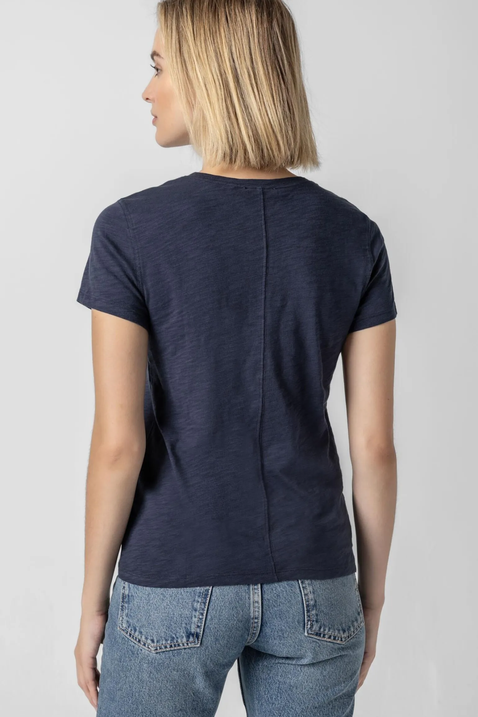V-Neck Short Sleeve Back Seam Tee Navy