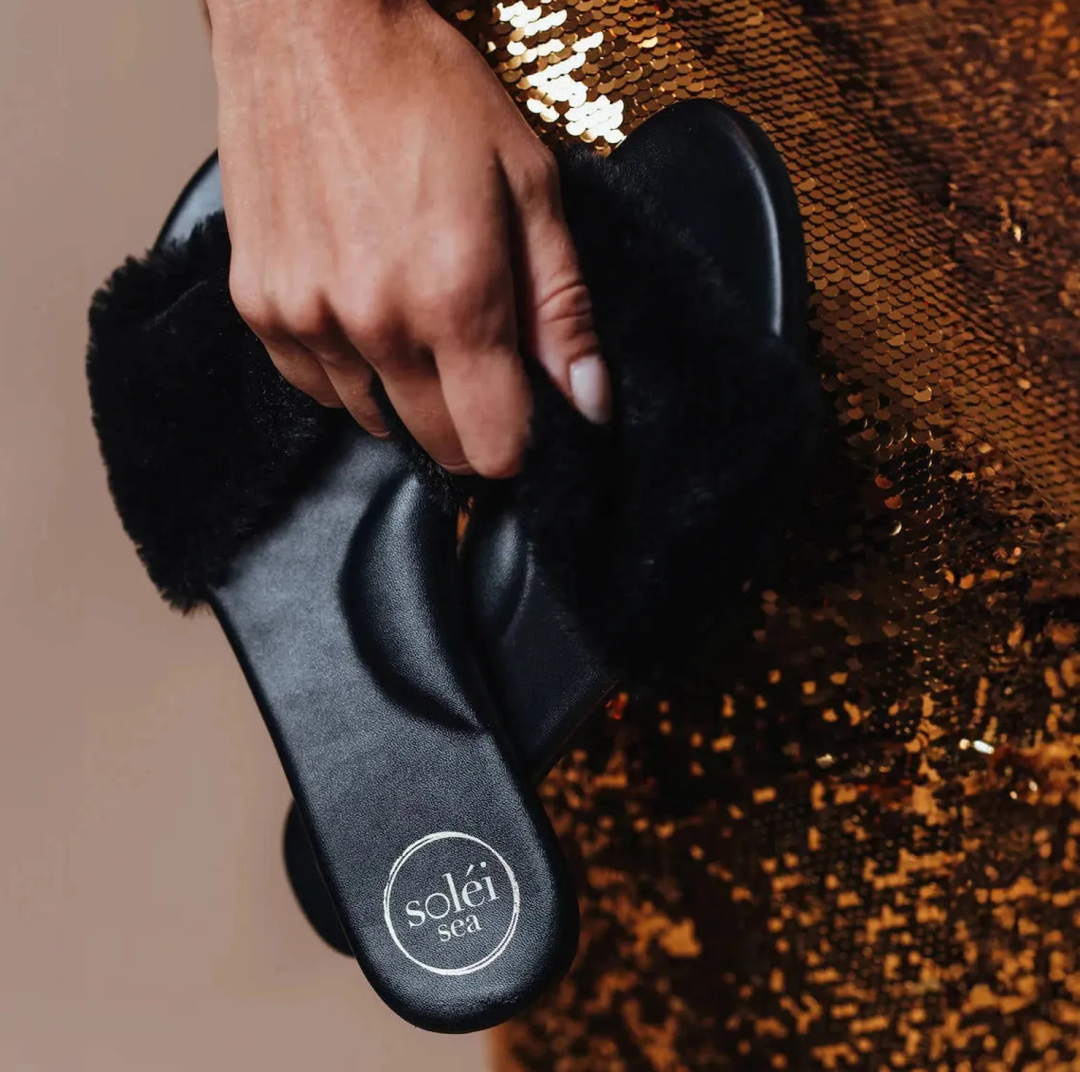 Ziela Fur-Strap Slide Black